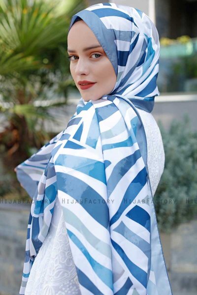 Hijab Twill Met Cloudspatroon - Sal Evi