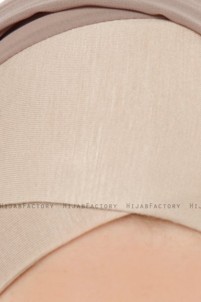Alara Cross - Licht Taupe One Piece Chiffon Hijab