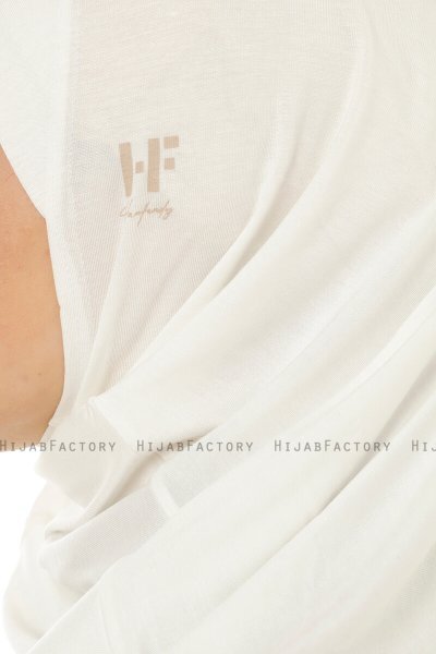 Hanfendy Plain Logo - Creme Al Amira Hijab
