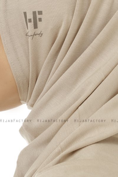 Hanfendy Plain Logo - Licht Taupe Al Amira Hijab