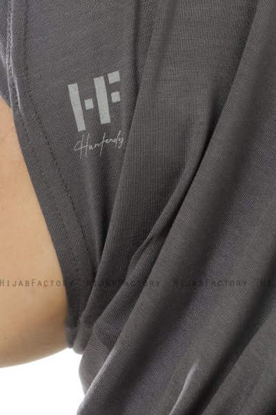 Hanfendy Plain Logo - Donker Grijs Al Amira Hijab