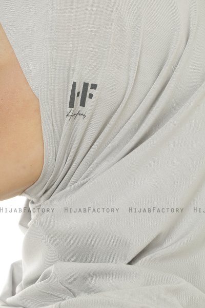 Hanfendy Plain Logo - Lichtgrijs Al Amira Hijab