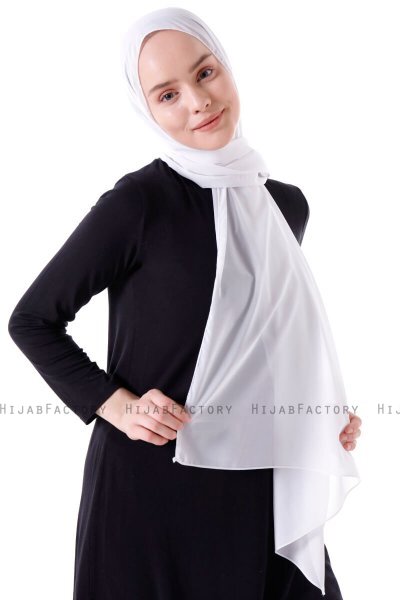 Hadise - Wit Chiffon Hijab