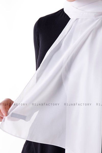 Hadise - Wit Chiffon Hijab