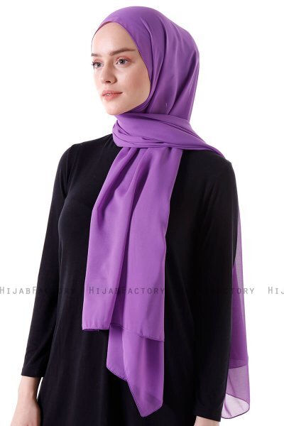 Hadise - Purper Chiffon Hijab