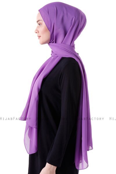 Hadise - Purper Chiffon Hijab
