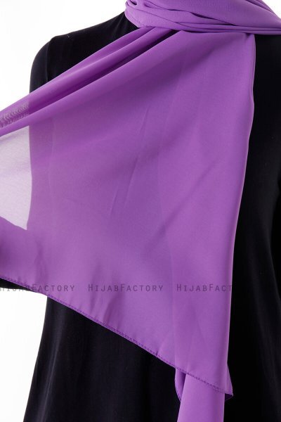 Hadise - Purper Chiffon Hijab