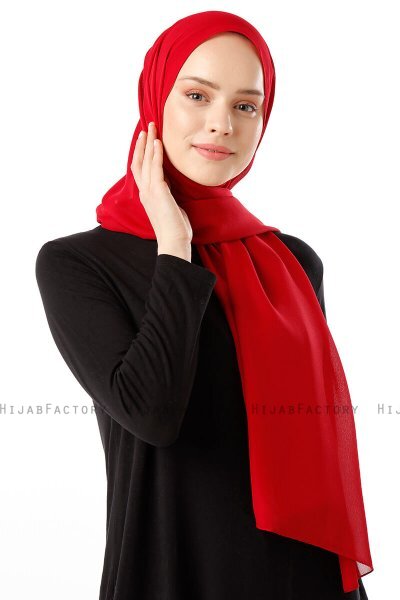Hadise - Rood Chiffon Hijab
