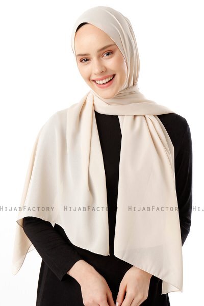 Hadise - Nude Chiffon Hijab