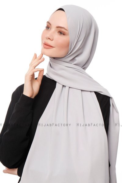 Aylin - Lichtgrijs Medine Silk Hijab - Gülsoy