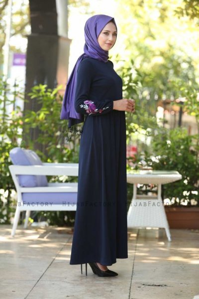 Lexie - Marineblauwe Jurk - Insirah