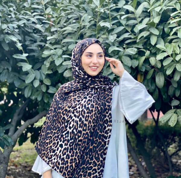 Shahnaz - Katoenen Hijab In Zwart Luipaardpatroon