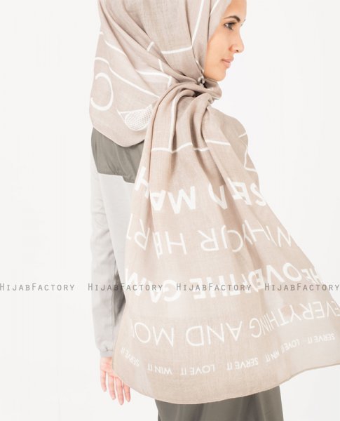 Mönstrad hijab i zink & vit färg från Silk Route.